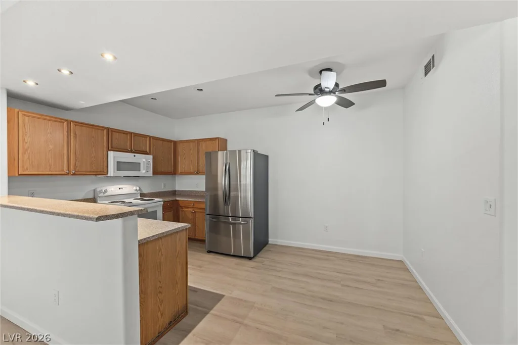 2001 Sue, Las Vegas, NV 89108