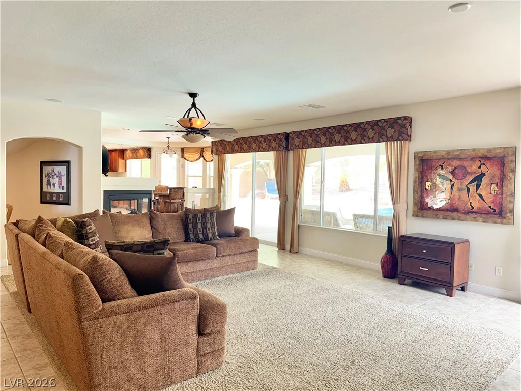 10981 Holyrood, Las Vegas, NV 89141