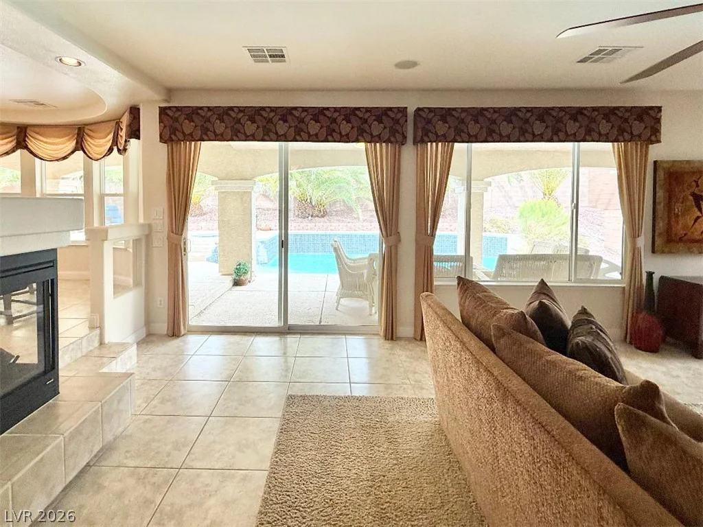 10981 Holyrood, Las Vegas, NV 89141