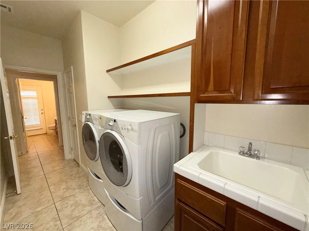 10981 Holyrood, Las Vegas, NV 89141