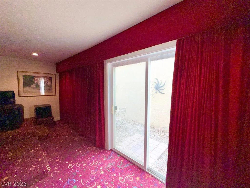 10981 Holyrood, Las Vegas, NV 89141