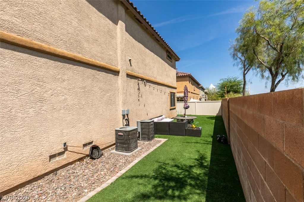 10442 Lady Angela, Las Vegas, NV 89183
