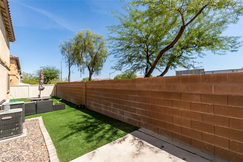 10442 Lady Angela, Las Vegas, NV 89183