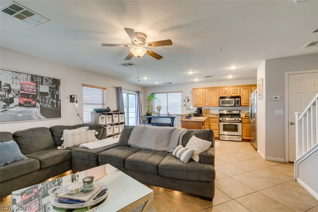 10442 Lady Angela, Las Vegas, NV 89183