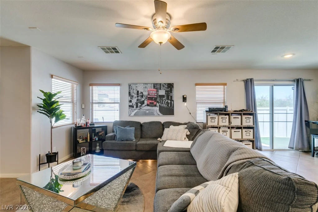 10442 Lady Angela, Las Vegas, NV 89183
