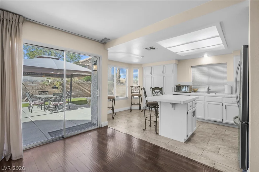 8404 Shady Shores, Las Vegas, NV 89128