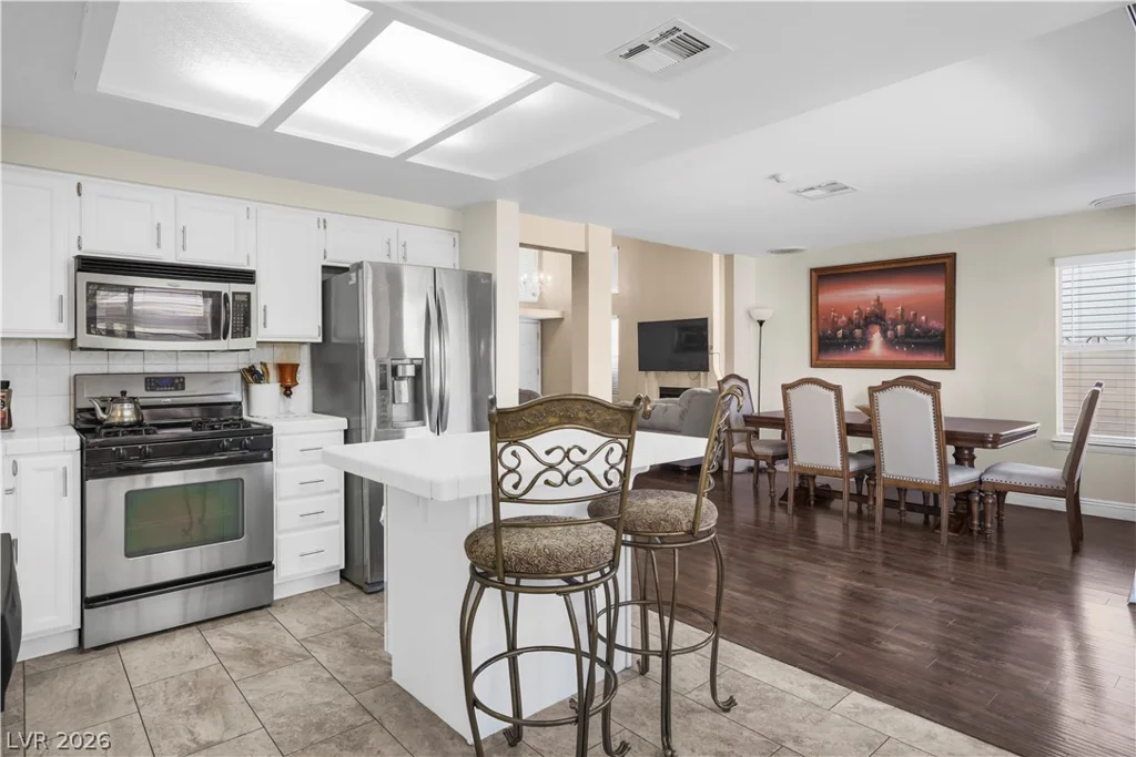 8404 Shady Shores, Las Vegas, NV 89128