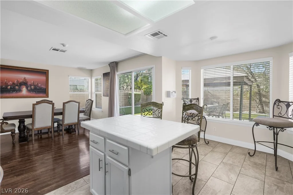 8404 Shady Shores, Las Vegas, NV 89128