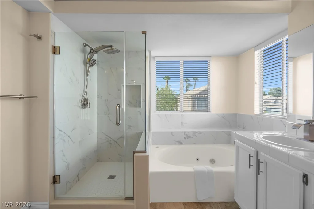 8404 Shady Shores, Las Vegas, NV 89128
