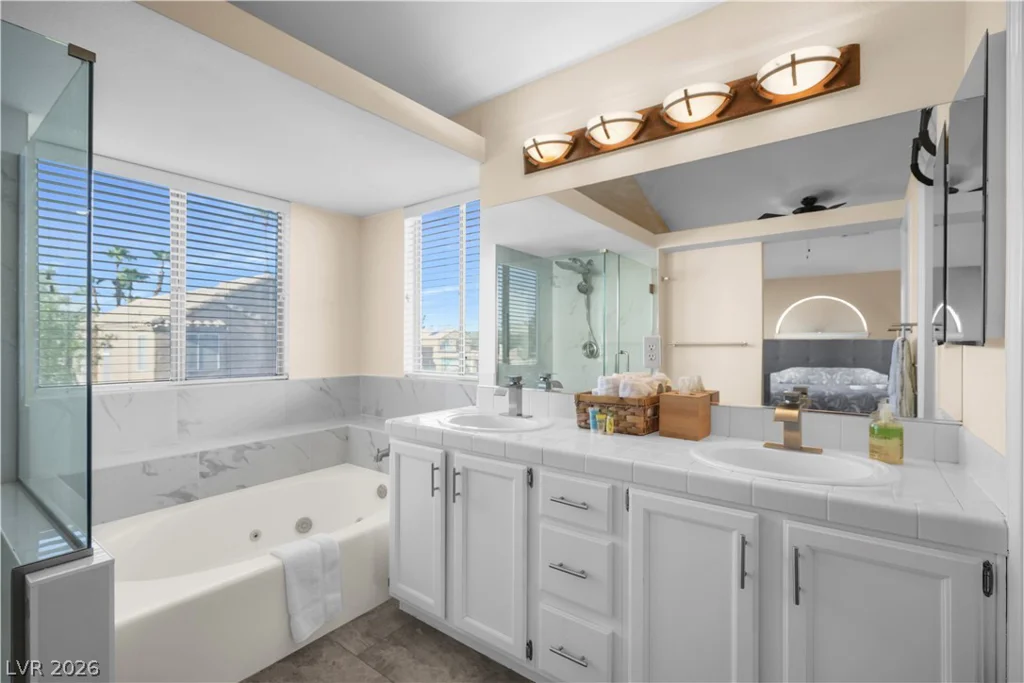 8404 Shady Shores, Las Vegas, NV 89128