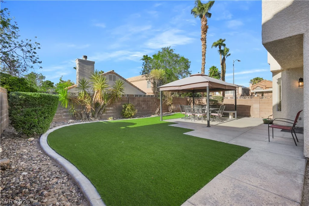 8404 Shady Shores, Las Vegas, NV 89128