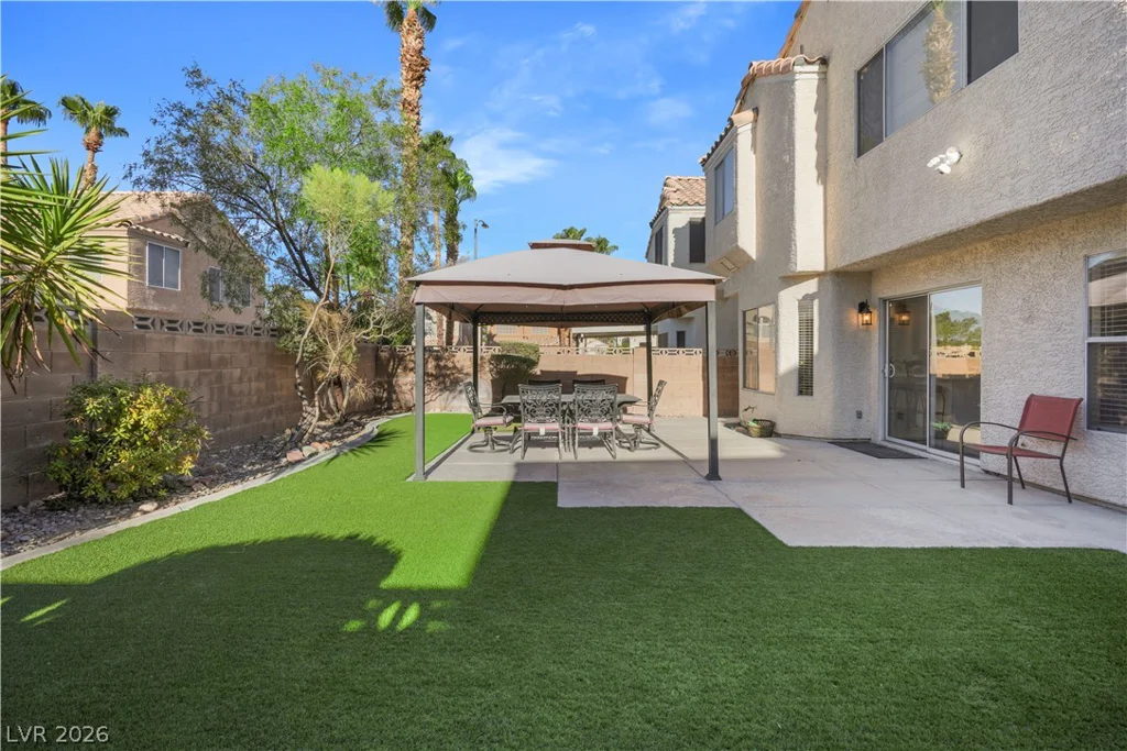 8404 Shady Shores, Las Vegas, NV 89128