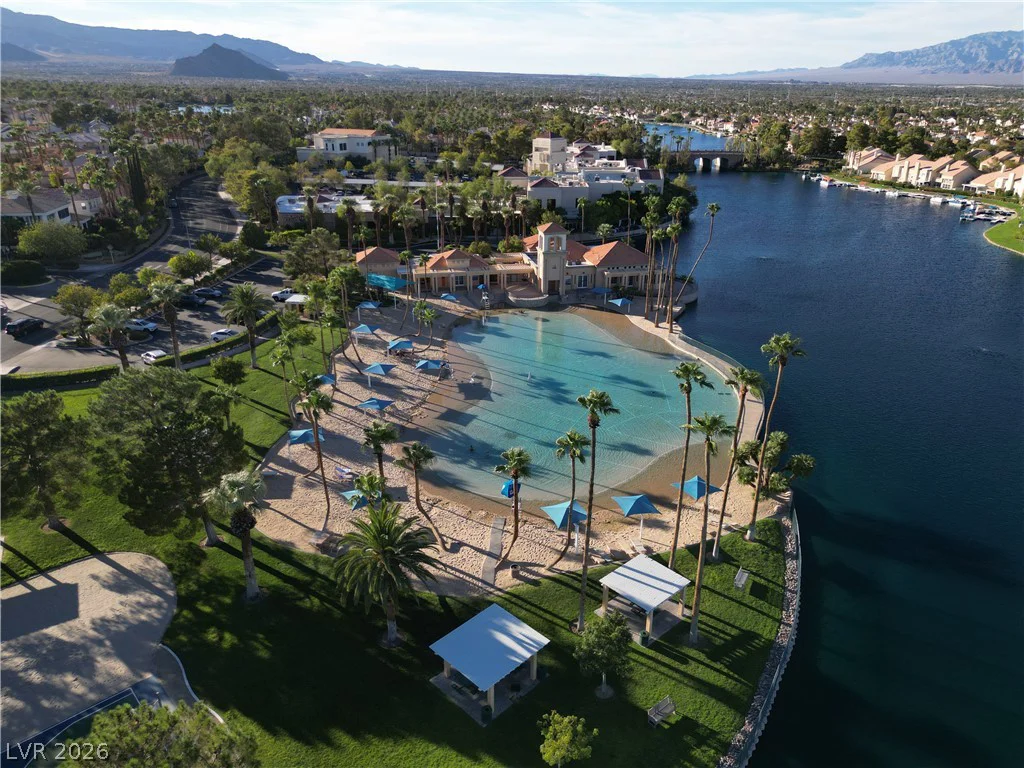 8404 Shady Shores, Las Vegas, NV 89128