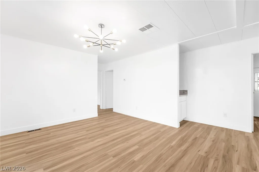 4684 Royal Ridge, Las Vegas, NV 89103