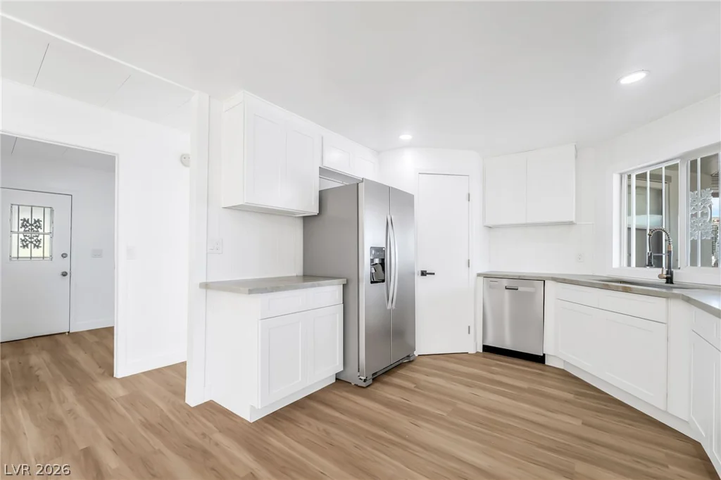4684 Royal Ridge, Las Vegas, NV 89103