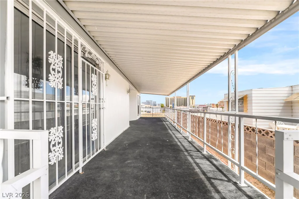 4684 Royal Ridge, Las Vegas, NV 89103
