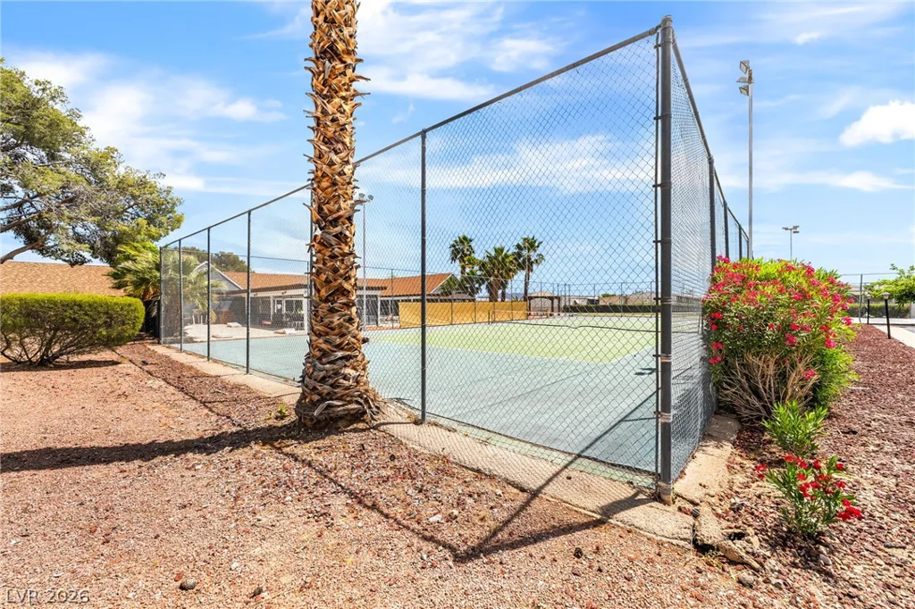 4684 Royal Ridge, Las Vegas, NV 89103