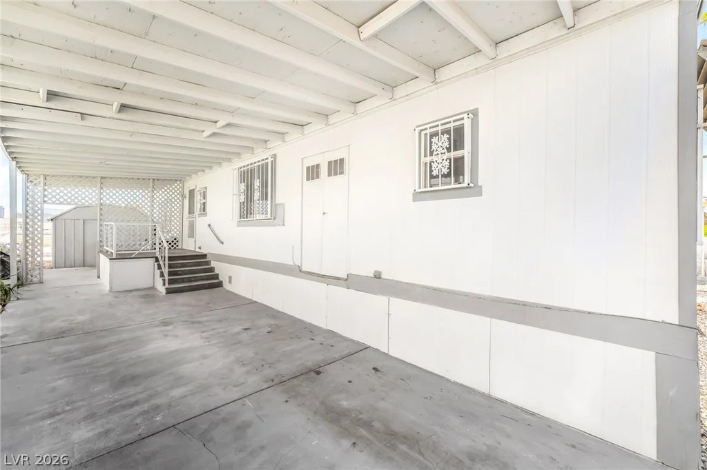 4684 Royal Ridge, Las Vegas, NV 89103