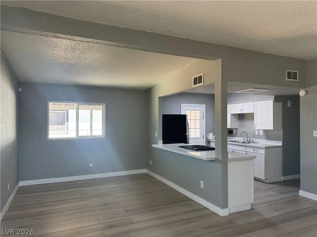 104 Stanford St, Las Vegas, NV 89107