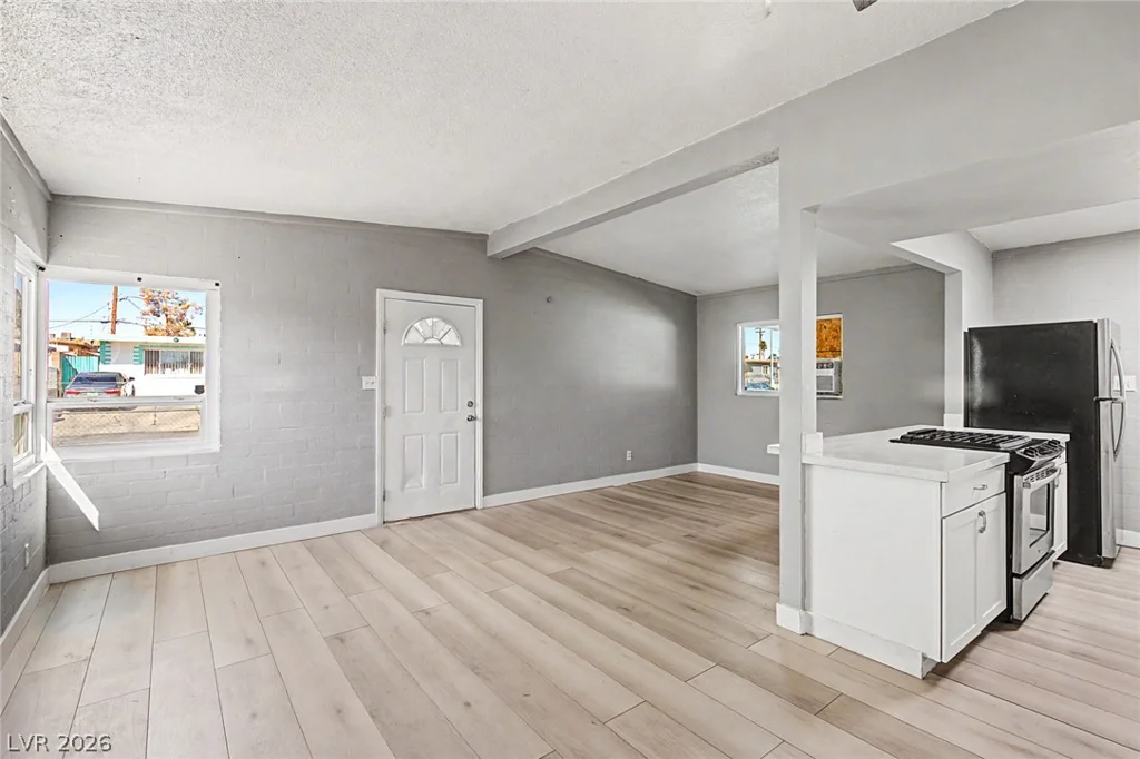 104 Stanford St, Las Vegas, NV 89107