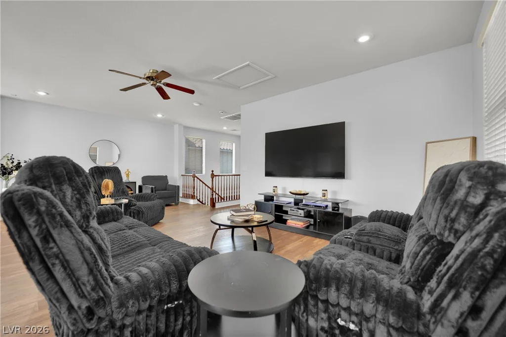 265 Morning Crest, Las Vegas, NV 89183
