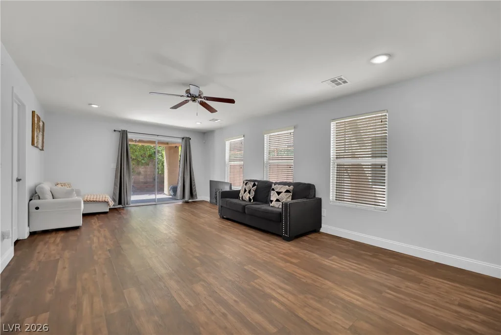 265 Morning Crest, Las Vegas, NV 89183