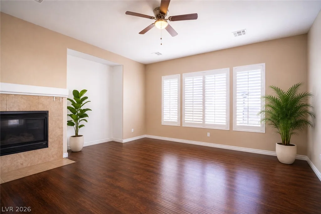 6133 Stibor, North Las Vegas, NV 89081