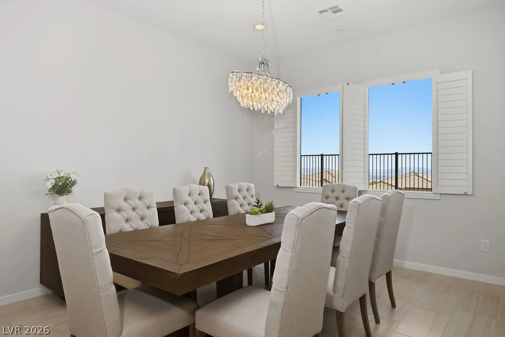 180 Medianoche, Las Vegas, NV 89138