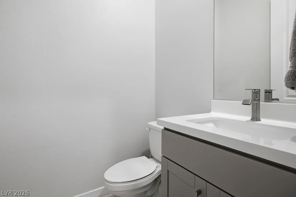 180 Medianoche, Las Vegas, NV 89138