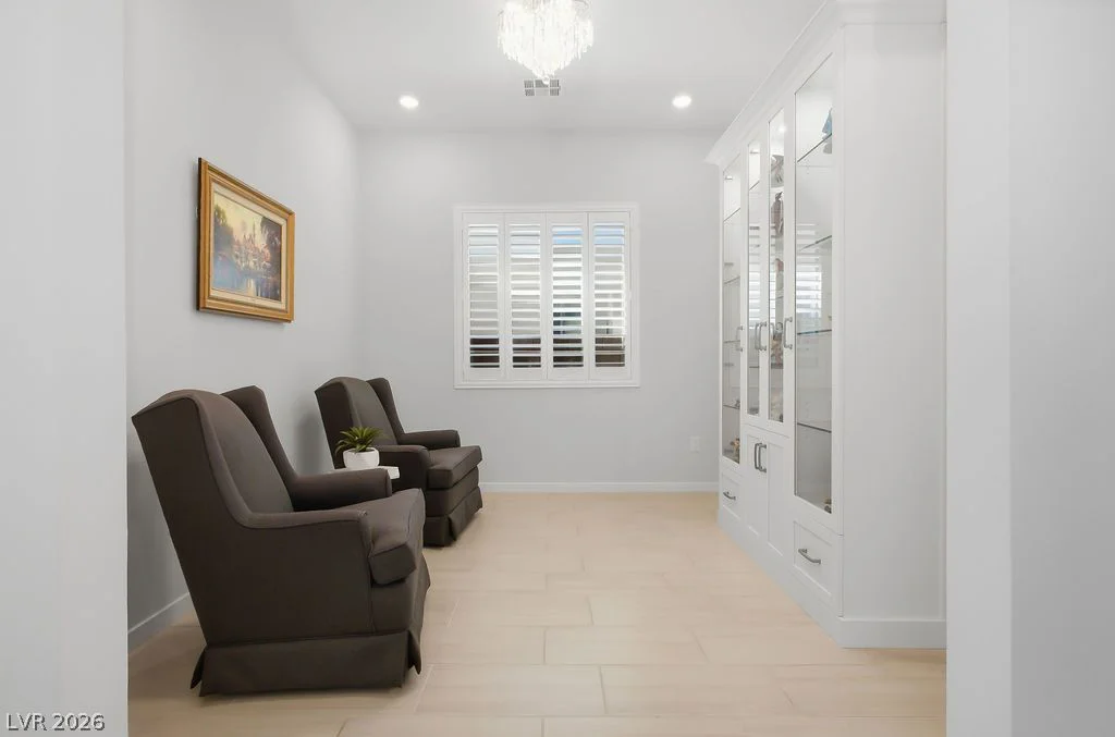 180 Medianoche, Las Vegas, NV 89138