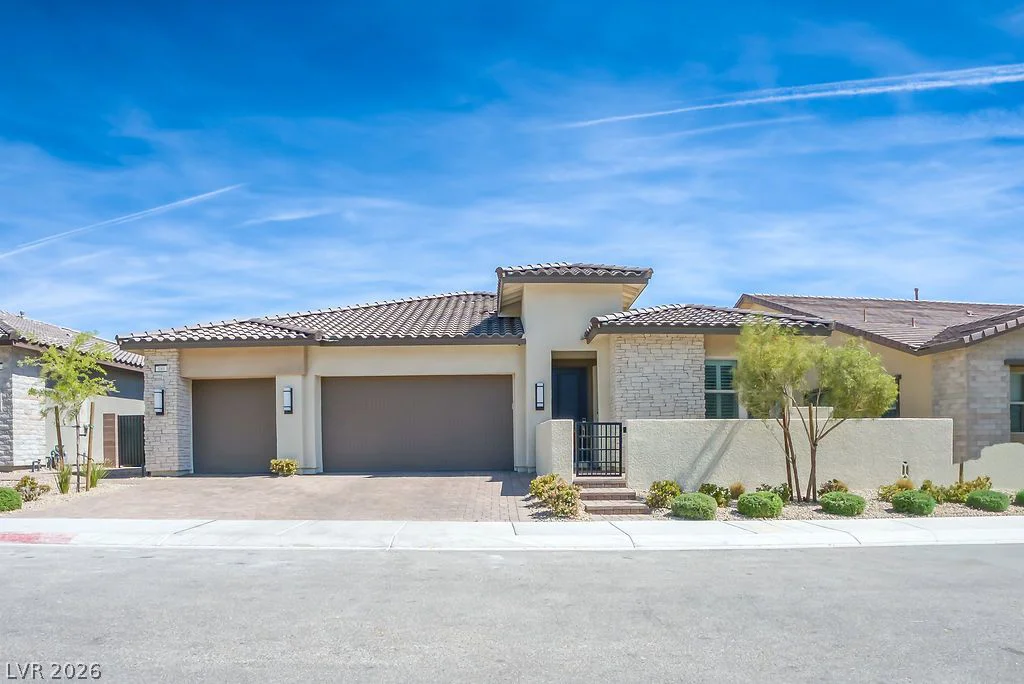 180 Medianoche, Las Vegas, NV 89138