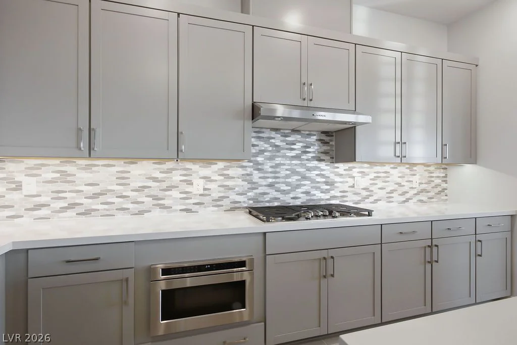 180 Medianoche, Las Vegas, NV 89138