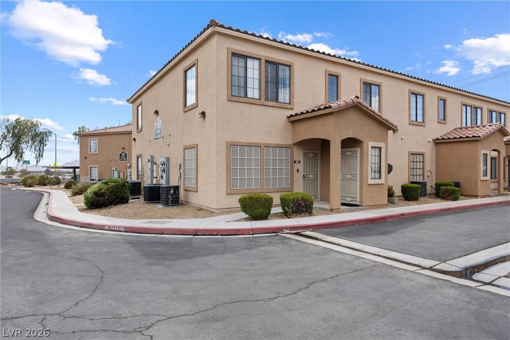 2009 Rancho Lake, Las Vegas, NV 89108