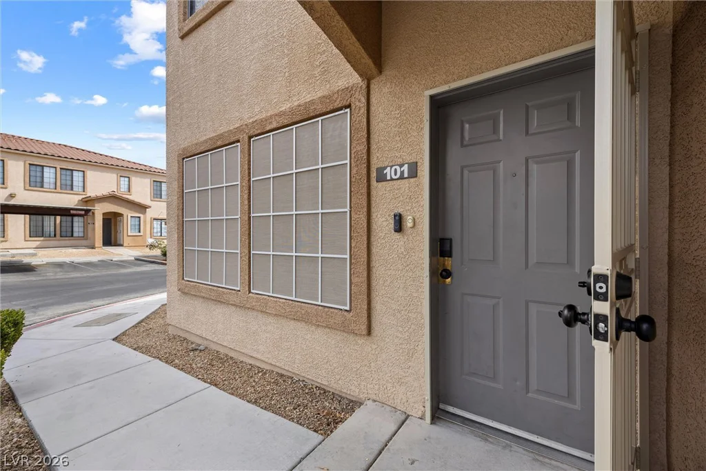 2009 Rancho Lake, Las Vegas, NV 89108