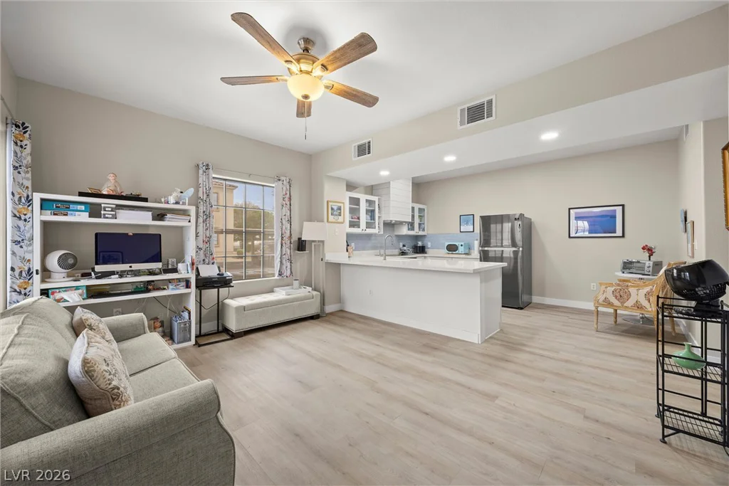 2009 Rancho Lake, Las Vegas, NV 89108