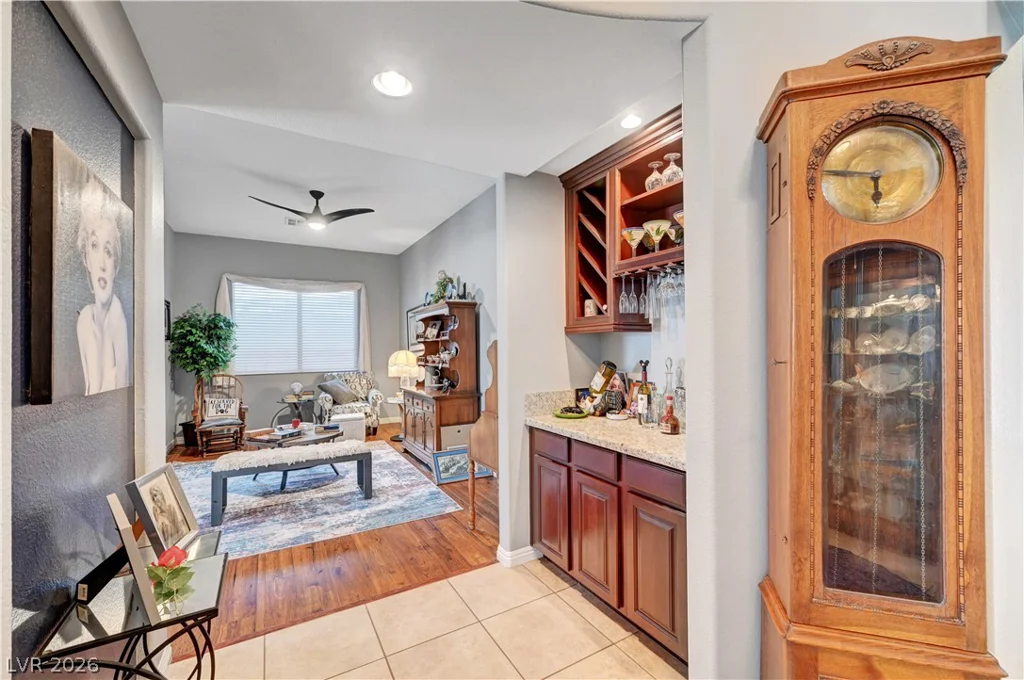 6937 Benson Ferry, Las Vegas, NV 89149