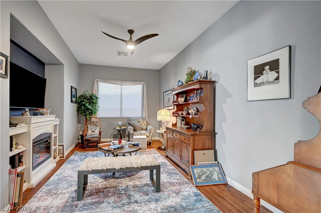 6937 Benson Ferry, Las Vegas, NV 89149