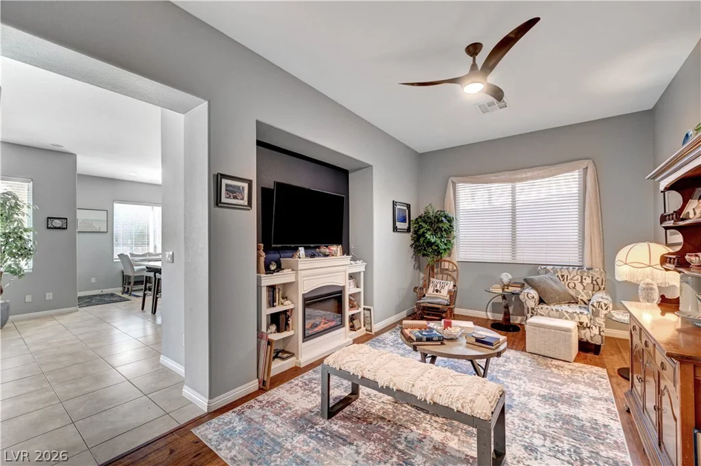 6937 Benson Ferry, Las Vegas, NV 89149