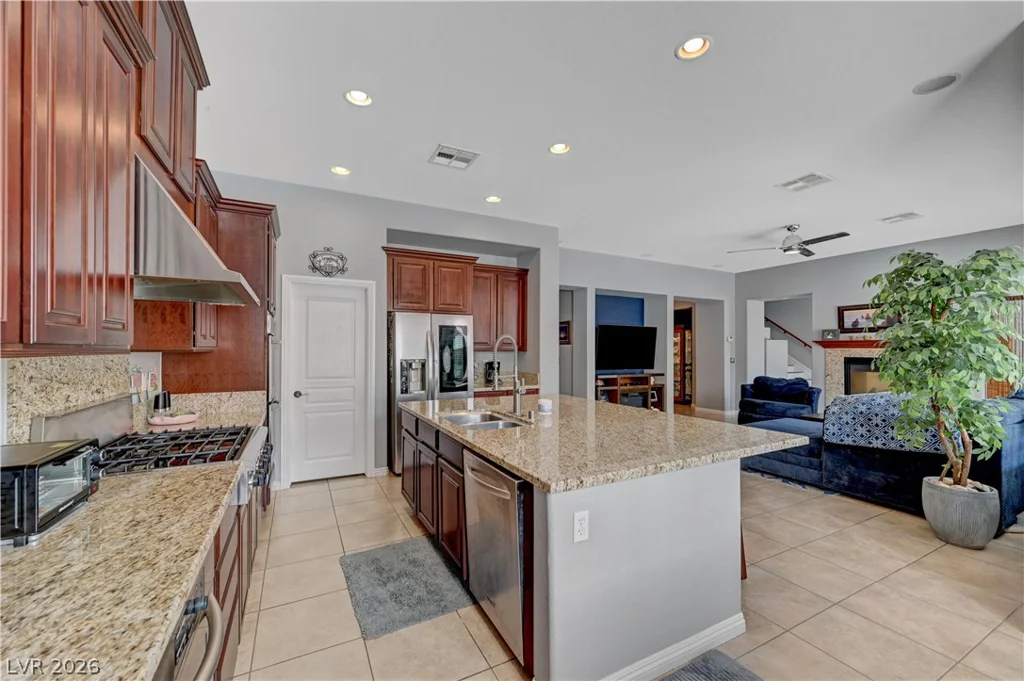 6937 Benson Ferry, Las Vegas, NV 89149