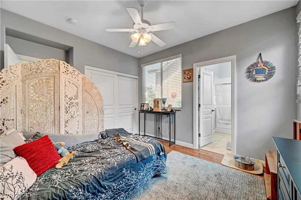 6937 Benson Ferry, Las Vegas, NV 89149