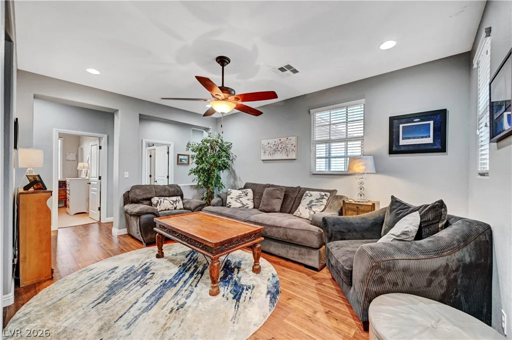 6937 Benson Ferry, Las Vegas, NV 89149