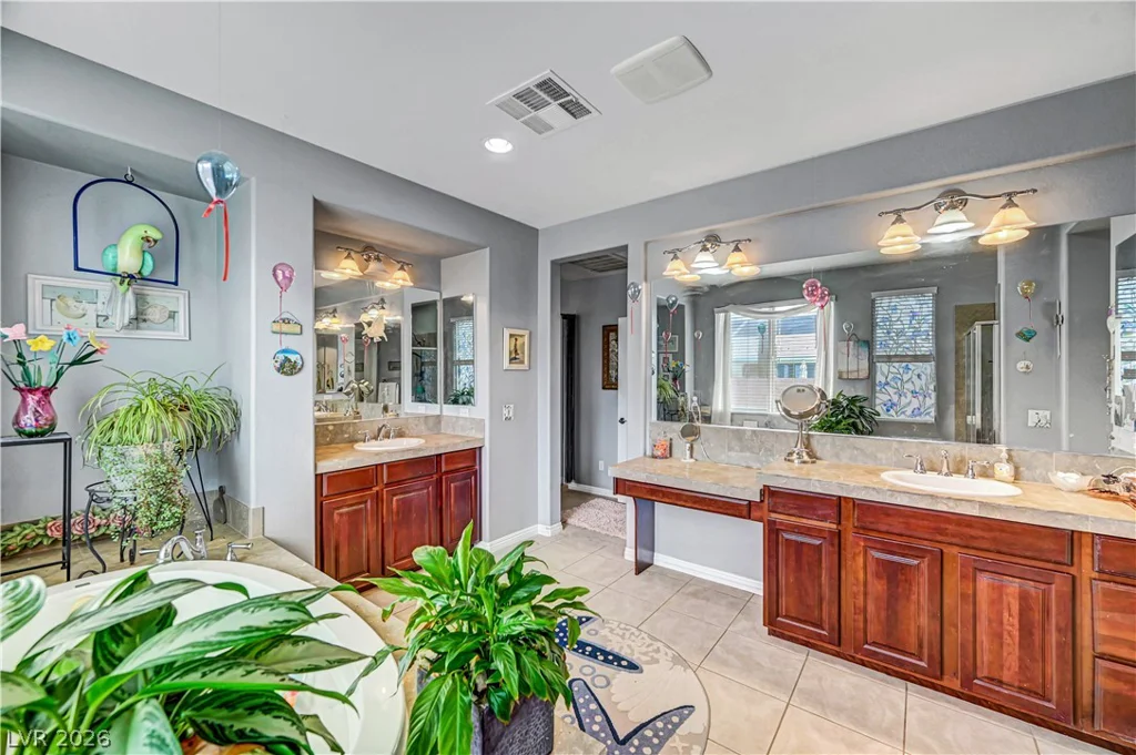6937 Benson Ferry, Las Vegas, NV 89149