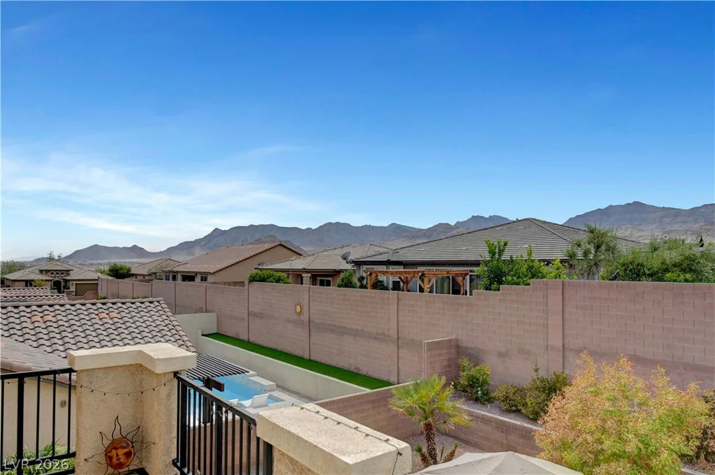 6937 Benson Ferry, Las Vegas, NV 89149