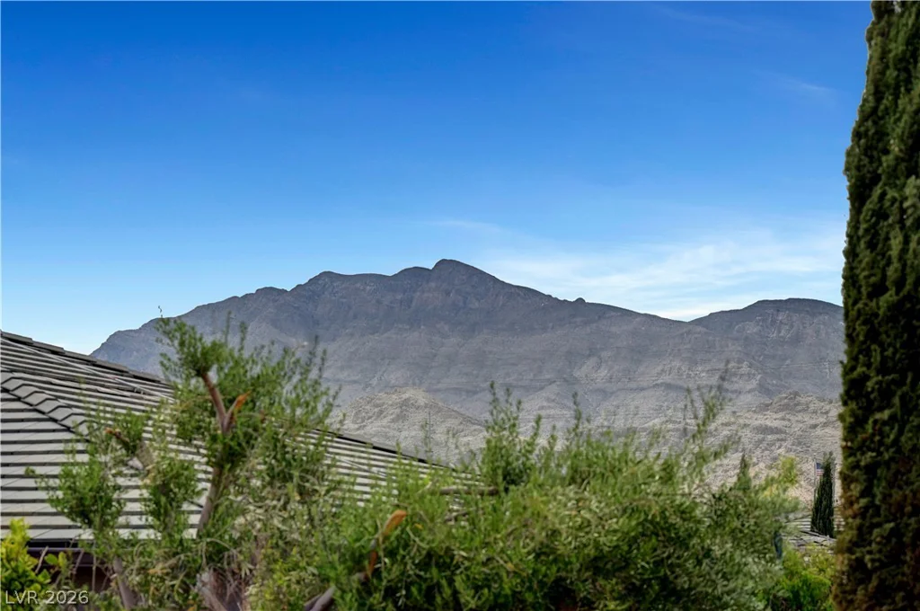 6937 Benson Ferry, Las Vegas, NV 89149