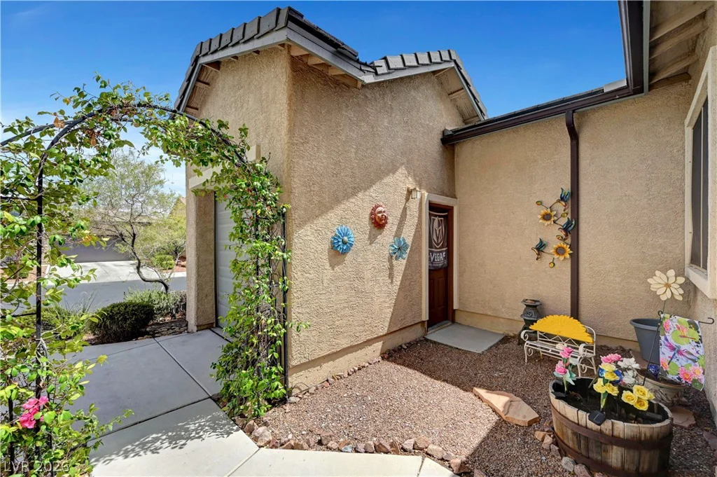 6937 Benson Ferry, Las Vegas, NV 89149