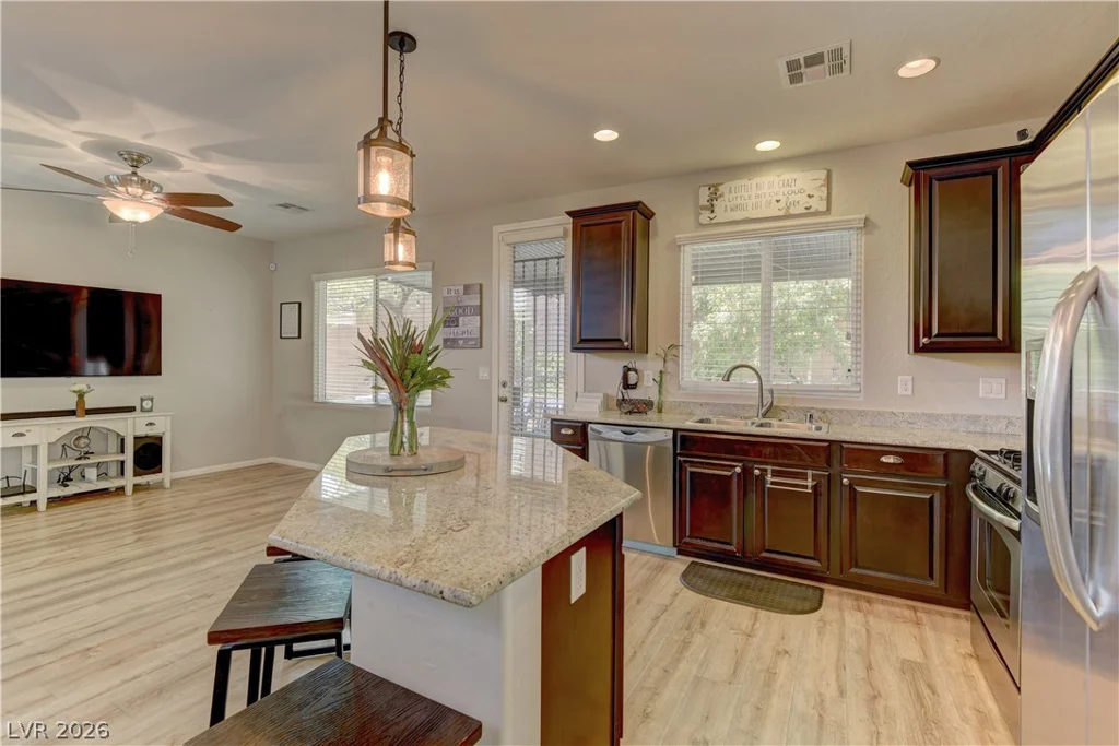 7319 Brisbane Hills Street, Las Vegas, NV 89166