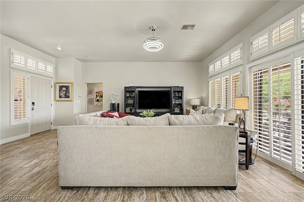 2628 Youngdale, Las Vegas, NV 89134