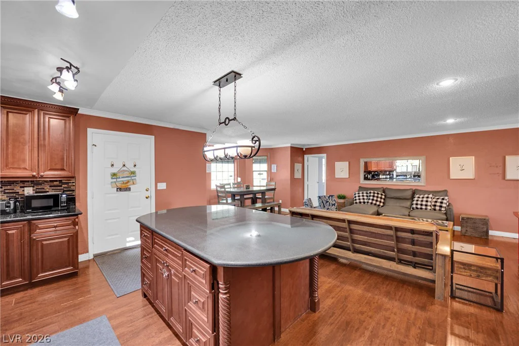 2631 Buffalo, Las Vegas, NV 89117