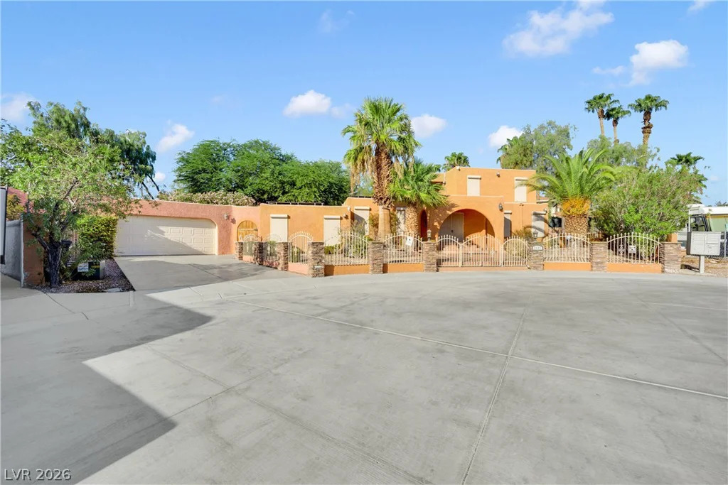 2631 Buffalo, Las Vegas, NV 89117