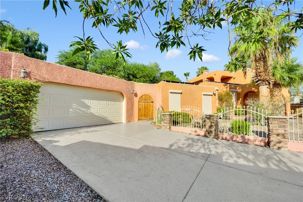 2631 Buffalo, Las Vegas, NV 89117